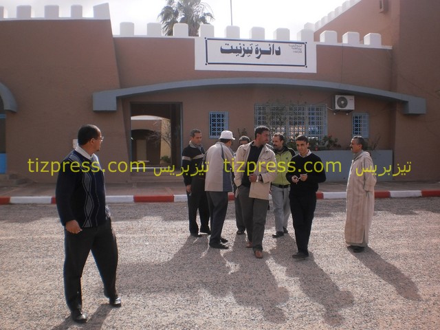 الرعي الجائر ببونعمان.. رئيس دائرة تيزنيت يغيب عن اللقاء الذي استدعى إليه الجمعيات الرعي الجائر ببونعمان.. رئيس دائرة تيزنيت يغيب عن اللقاء الذي استدعى إليه الجمعيات
